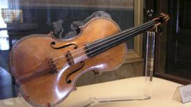 Subastan violín Stradivarius del año 1679 esperando recaudar 11 millones de dólares