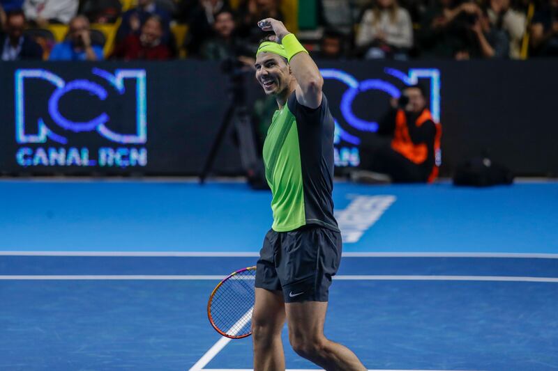 Rafael Nadal VS Casper Ruud durante su juego de exhibición en el Coliseo Live en Bogotá.