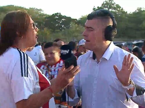 El amor está en el aire: Hincha del Junior le confesó a Eduardo Luis que es su amor platónico