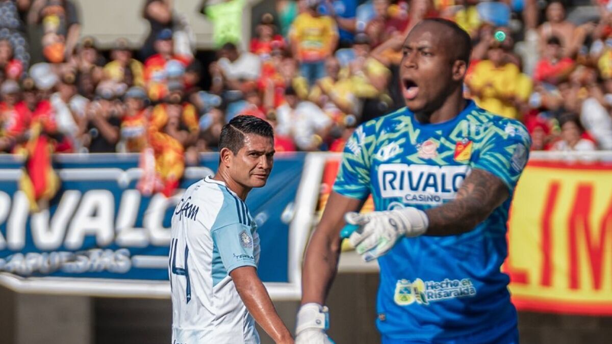 David Macalister Silva defendió al árbitro Luis Delgado por no expulsar a Daniel Cataño