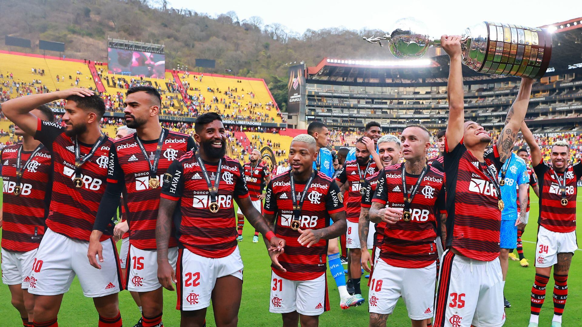 Flamengo transfirió por error una alta suma de dinero a un jugador de baloncesto amateur.