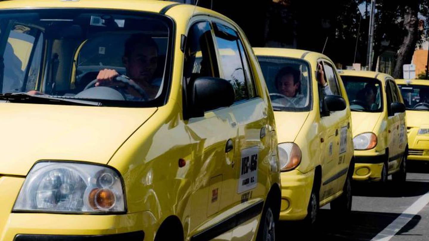 Taxista habría bajado a colombiana del carro por confundirla con extranjera
