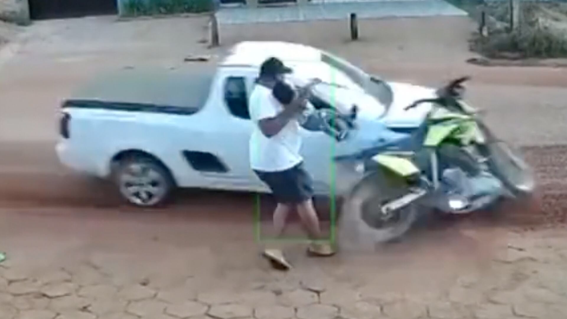 Hombre salva a su bebé en Brasil