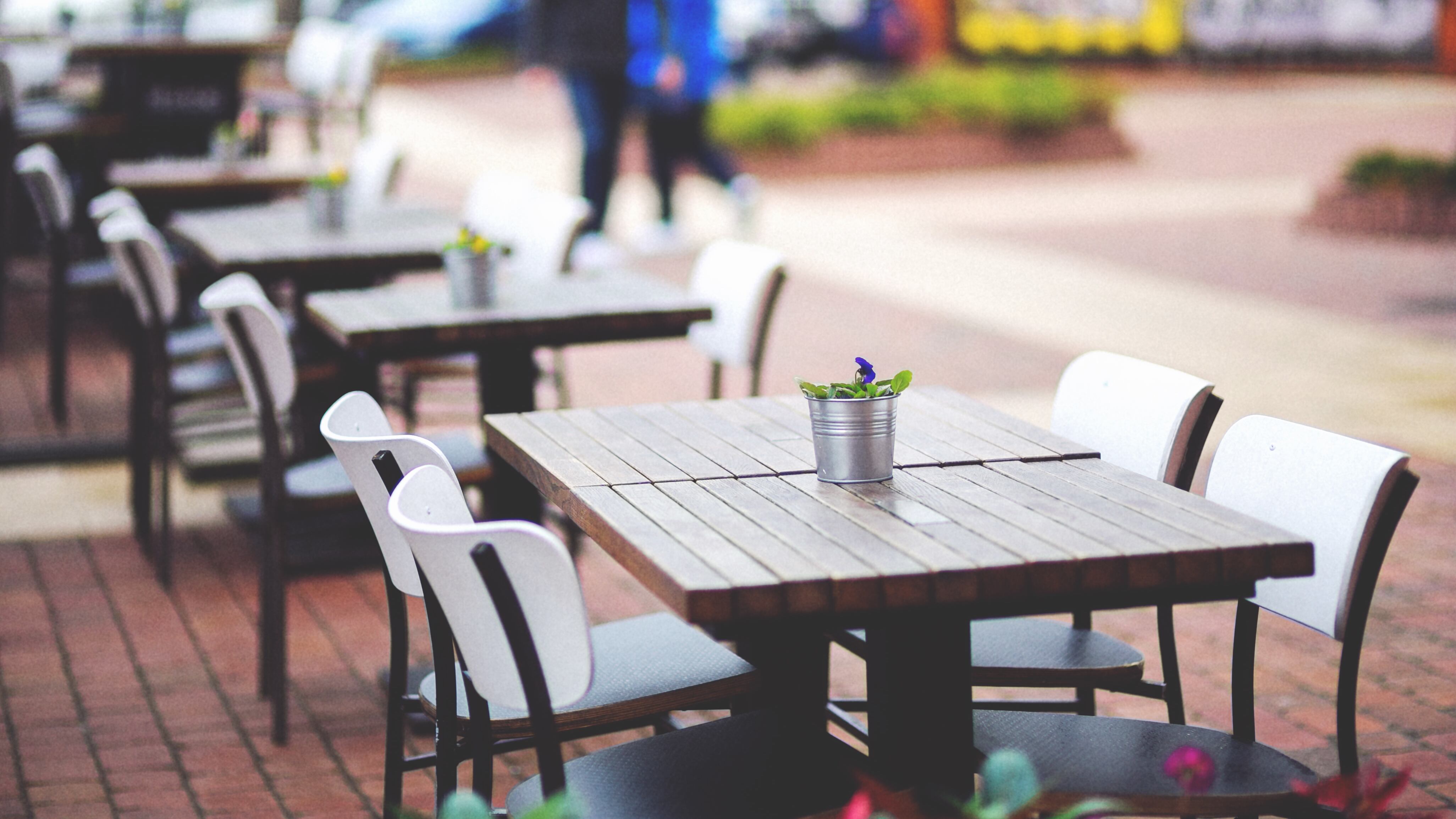 Detienen a ladrones por robar más de 1.000 sillas de restaurante en España