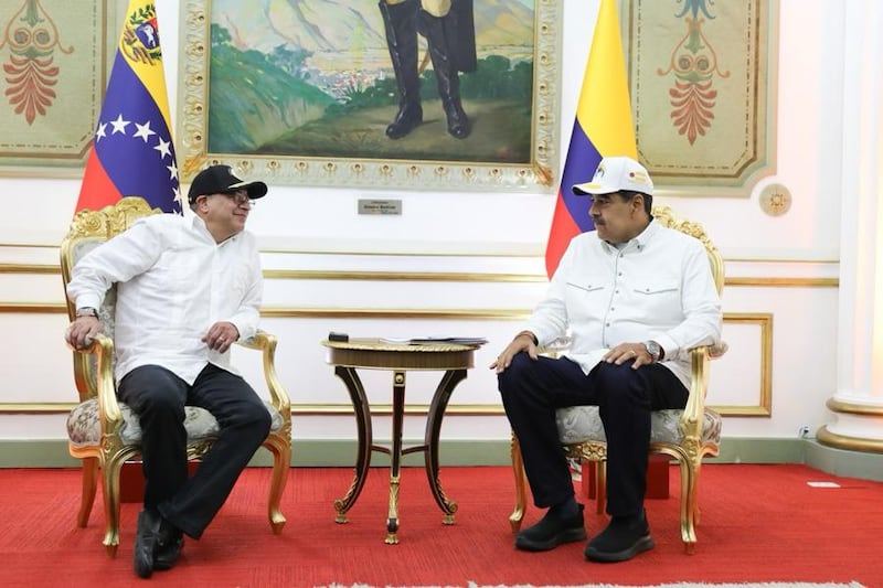 Quinto encuentro entre Gustavo Petro y Nicolás Maduro en Venezuela (Foto de los mandatarios en el palacio de Miraflores en Caracas compartida por la presidencia de Colombia)