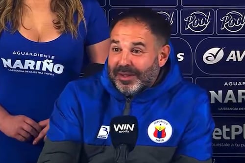 “Me respeta”, DT del Pasto se desató contra los periodistas y hasta pidió sacar a uno de la rueda de prensa