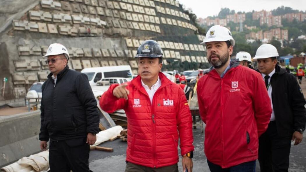 Carlos Fernando Galán, con el director del IDU.