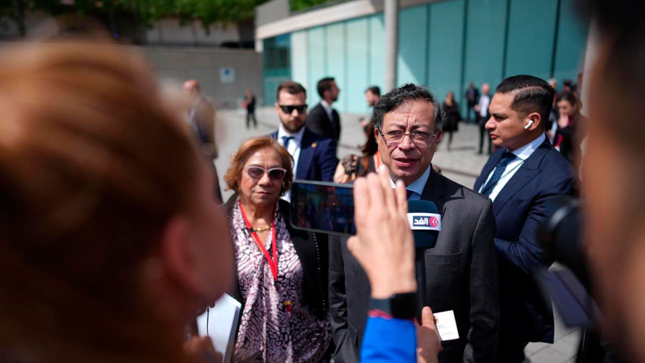 Petro arremete contra candidatos de 2026: "Volver a lo fósil es arruinar a Colombia"