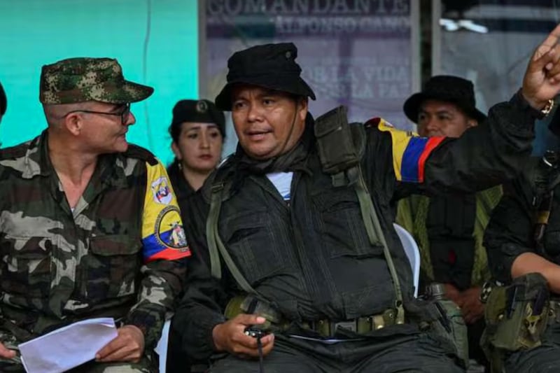 El colmo: Disidencias de las Farc adelantan carnetización ilegal en zonas rurales del Meta y Guaviare para controlar el voto
