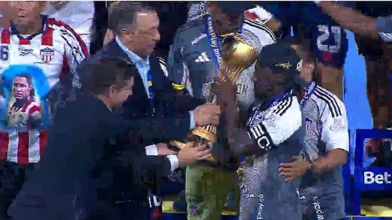 ¿Por qué Carlos Mario Zuluaga, presidente de la Dimayor, no le entregó el trofeo al Junior?