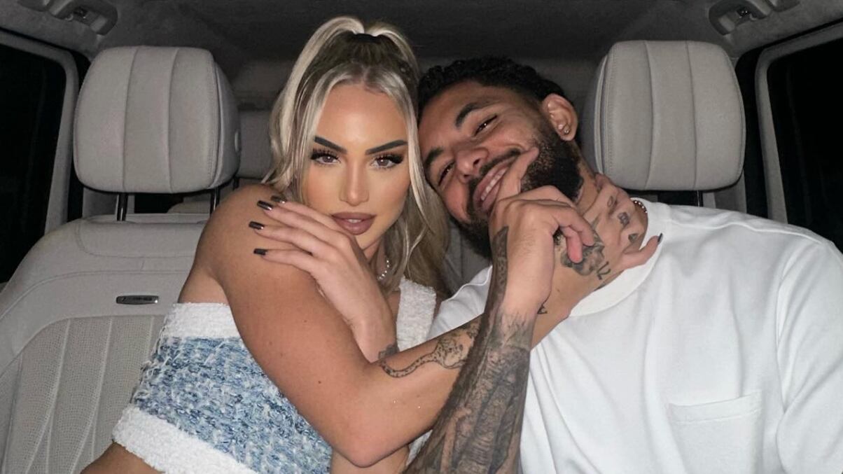 Alisha Lehmann y Douglas Luiz/Instagram