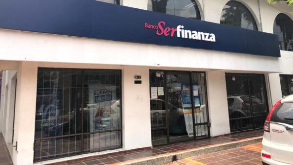 Banco Serfinaza de la familia Char