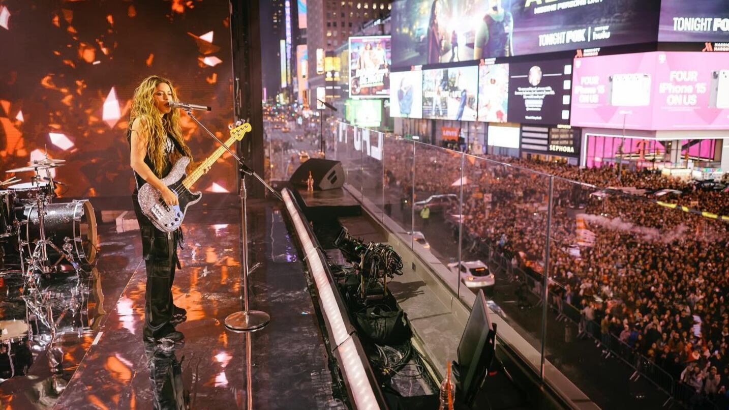 Los fans de Shakira pusieron a volar la imaginación con lo que serán los conciertos e irán vestidos para un tema en específico.