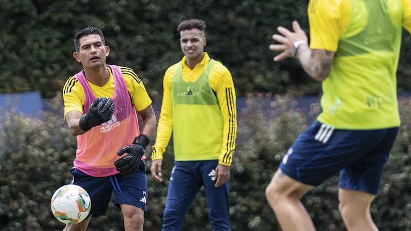 Ante la ausencia de Álvaro Montero: Macálister Silva ‘se puso los guantes’ con Millonarios