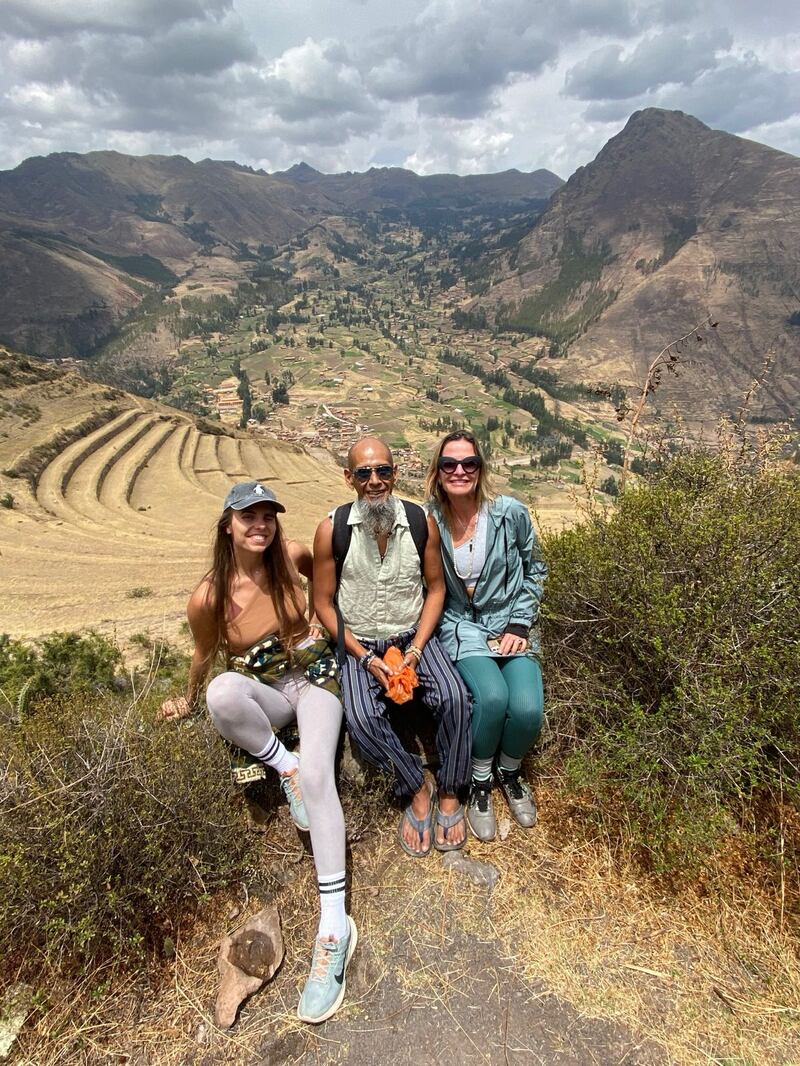 Foto Vic y Paola Cruz en Perú.