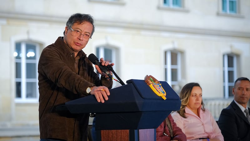 “Los que deben ofrecer disculpas no están aquí”: Petro durante un acto de reconocimiento de víctimas