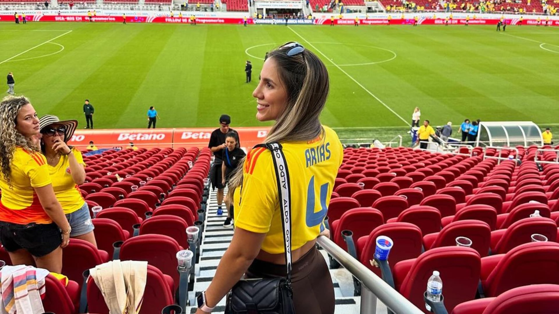 Hermana de Santiago Arias tiene locos a los hinchas de la Selección Colombia