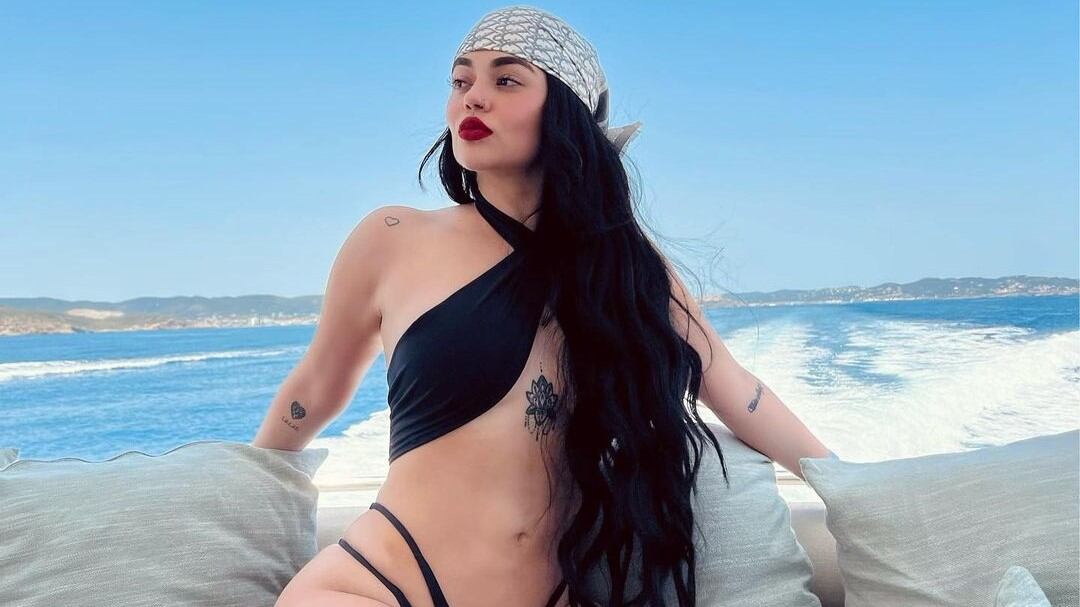 La Segura asegura que ya no es la misma mujer, impulsiva, loca, neurótica y psicopática de antes en un divertido video.