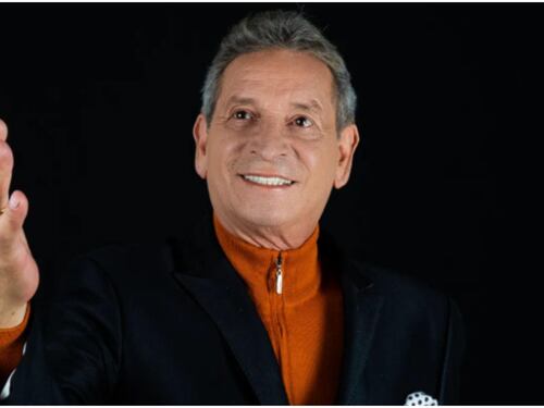 ¿Alguien quiere pensar en Beethoven y Abril? Estos son los fieles amigos de Darío Gómez