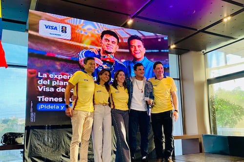 Lucho Díaz y Silvestre Dangond se estrenan como embajadores de Experiencias Aval, en su campaña de la Copa Mundial de la FIFA 26