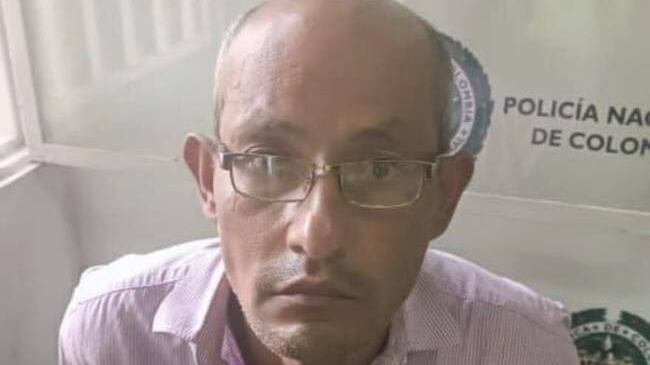 Hombre que asesinó a su hijo luego intentó sobornar a Policías.