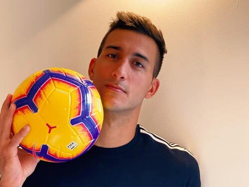 Compañero de Duván y Muriel pasó bochornoso momento al subir una foto desnudo