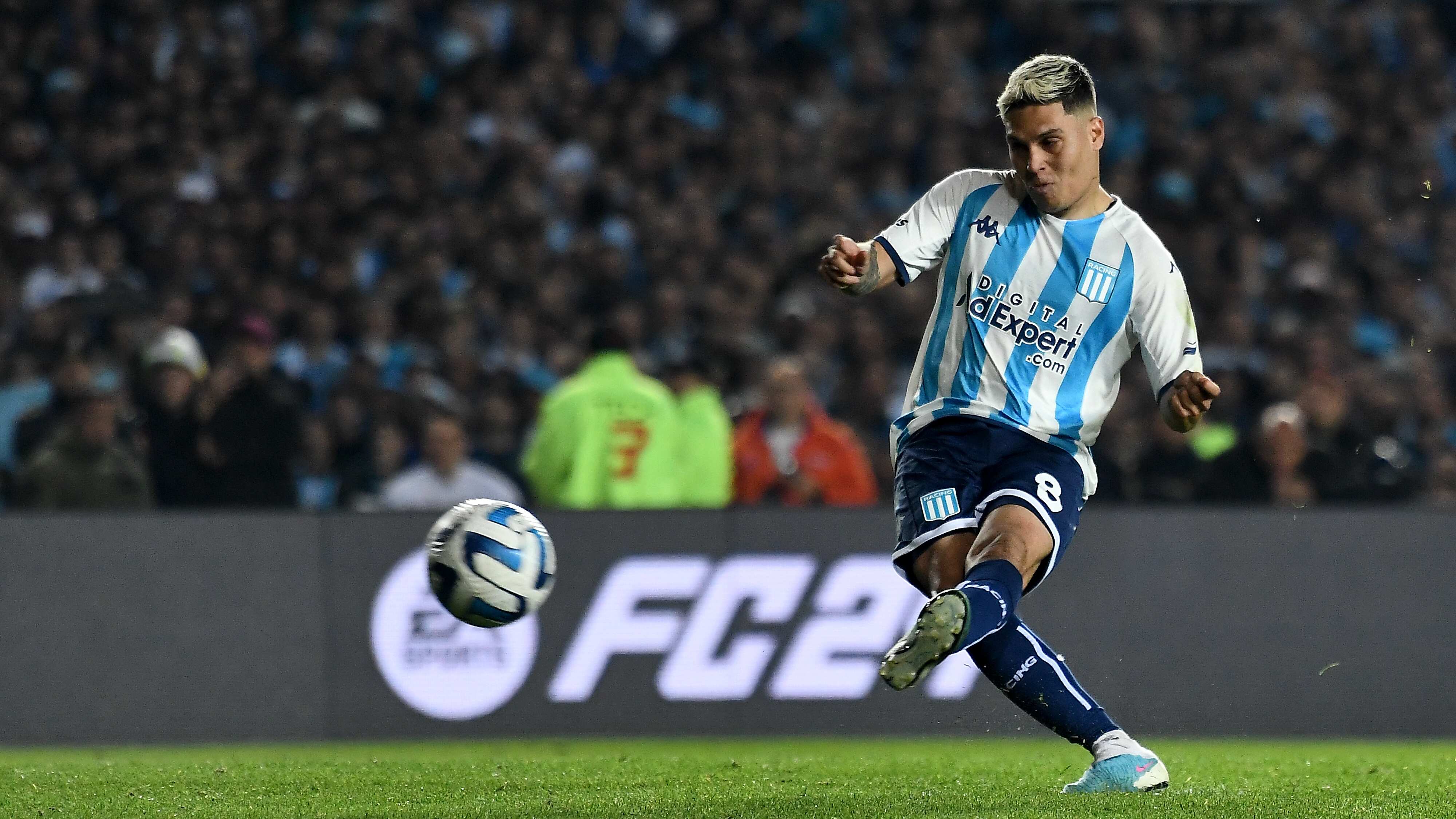 Racing Club v Boca Juniors - Copa CONMEBOL Libertadores 2023