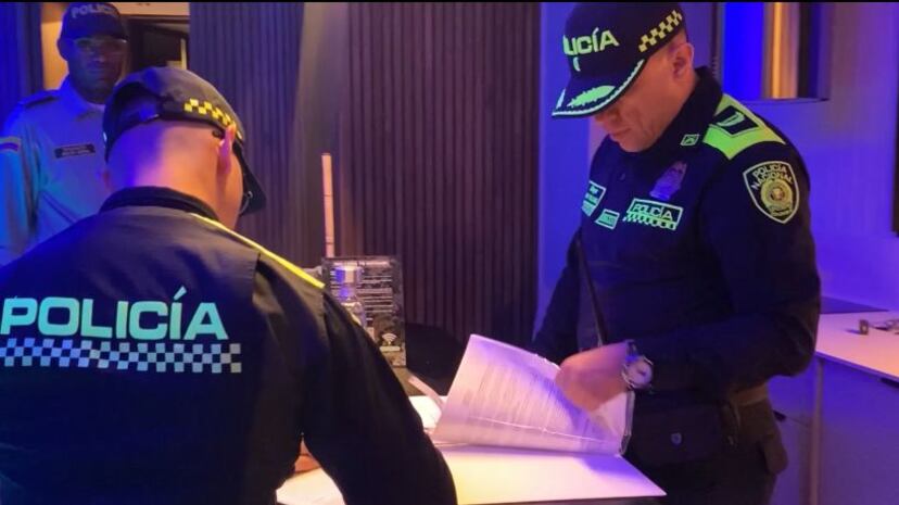 Dejaron en libertad a norteamericano hallado con niñas en hotel en Medellín.