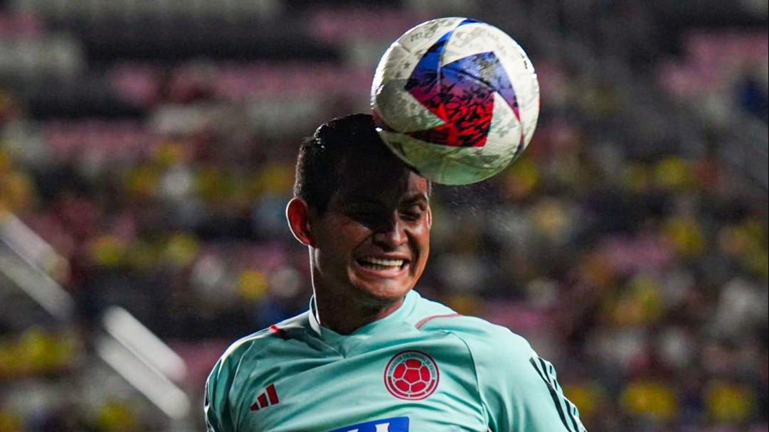 Narrador de Gol Caracol gritó un freno de Macalister como si fuera un gol de Colombia