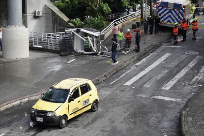 Una cabina del metrocable se desplomó en Medellín