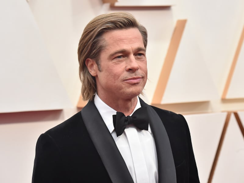 La nueva pareja que remece a Hollywood: afirman que Brad Pitt está saliendo con famosa estrella