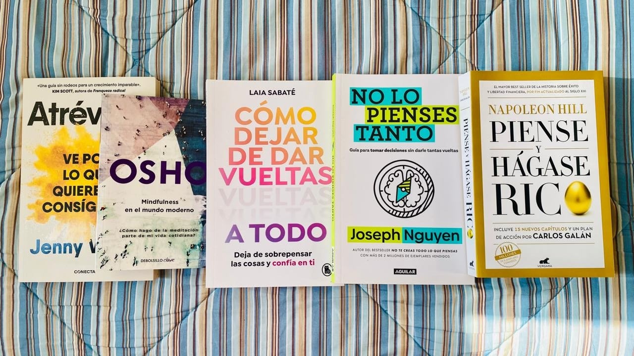 Foto cinco libros para salir del bloqueo emocional y dejar de sobrepensar: las lecturas que están ayudando a miles de personas.