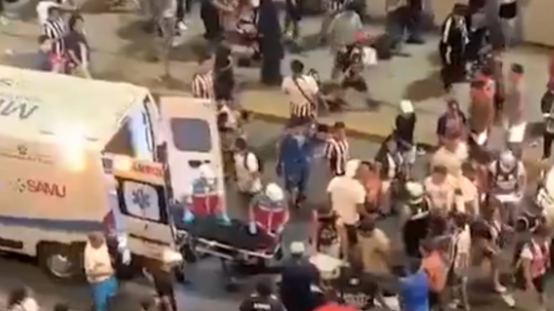 Banderazo terminó en tragedia: Un hincha falleció y más de 50 personas resultaron heridas