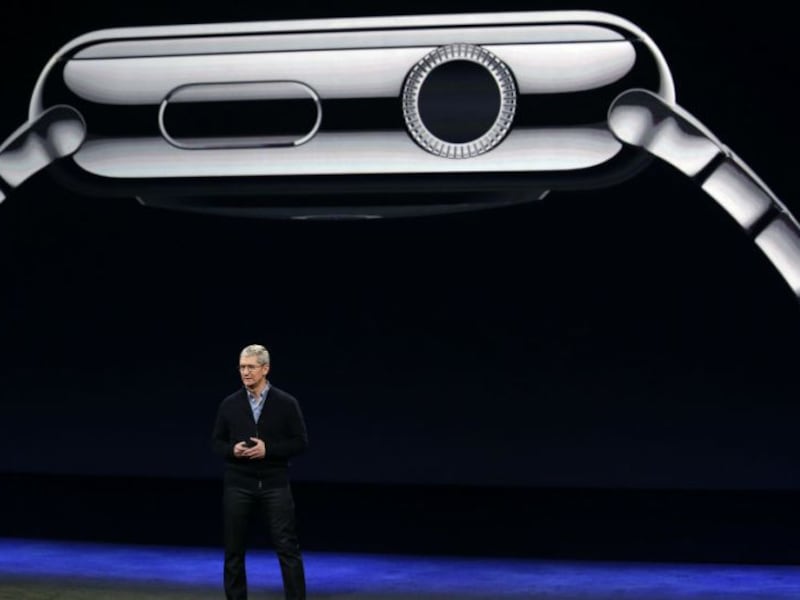 Apple Watch salva la vida de dos usuarios y ambos reciben mensajes de Tim Cook