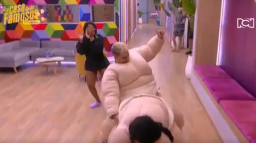 Baile entre Altafulla y 'La toxi costeña' pone celosa a Karina García