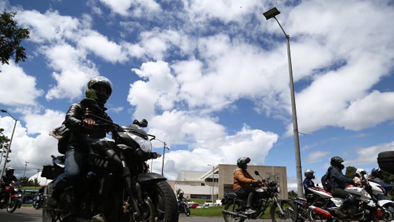 Top 10 de la mejores motos económicas para trabajar en Colombia este 2024 según la IA