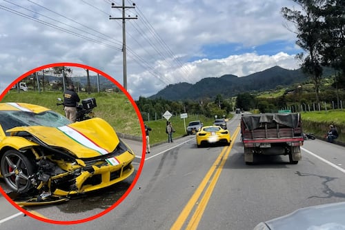 Un lujoso Ferrari chocó con un motociclista en la vía La Calera Sopó: habría un fallecido