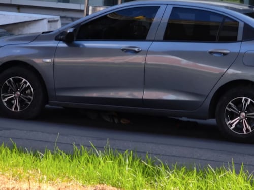 Mujer se lanzó desde un puente vehicular y falleció atropellada por un vehículo en Bogotá