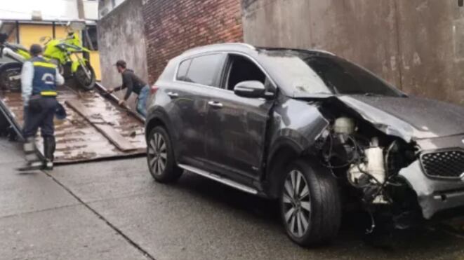 Un conductor borracho arrolló a dos policías en el barrio las Olas de Buenaventura.