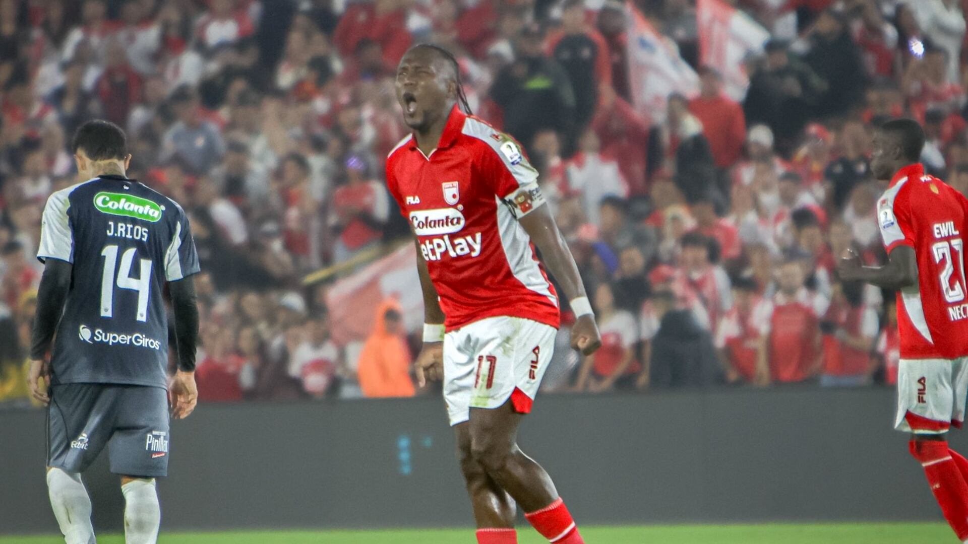 Desde Inglaterra le enviaron su mensaje a Hugo Rodallega y lo pusieron en el Top-3 de su equipo