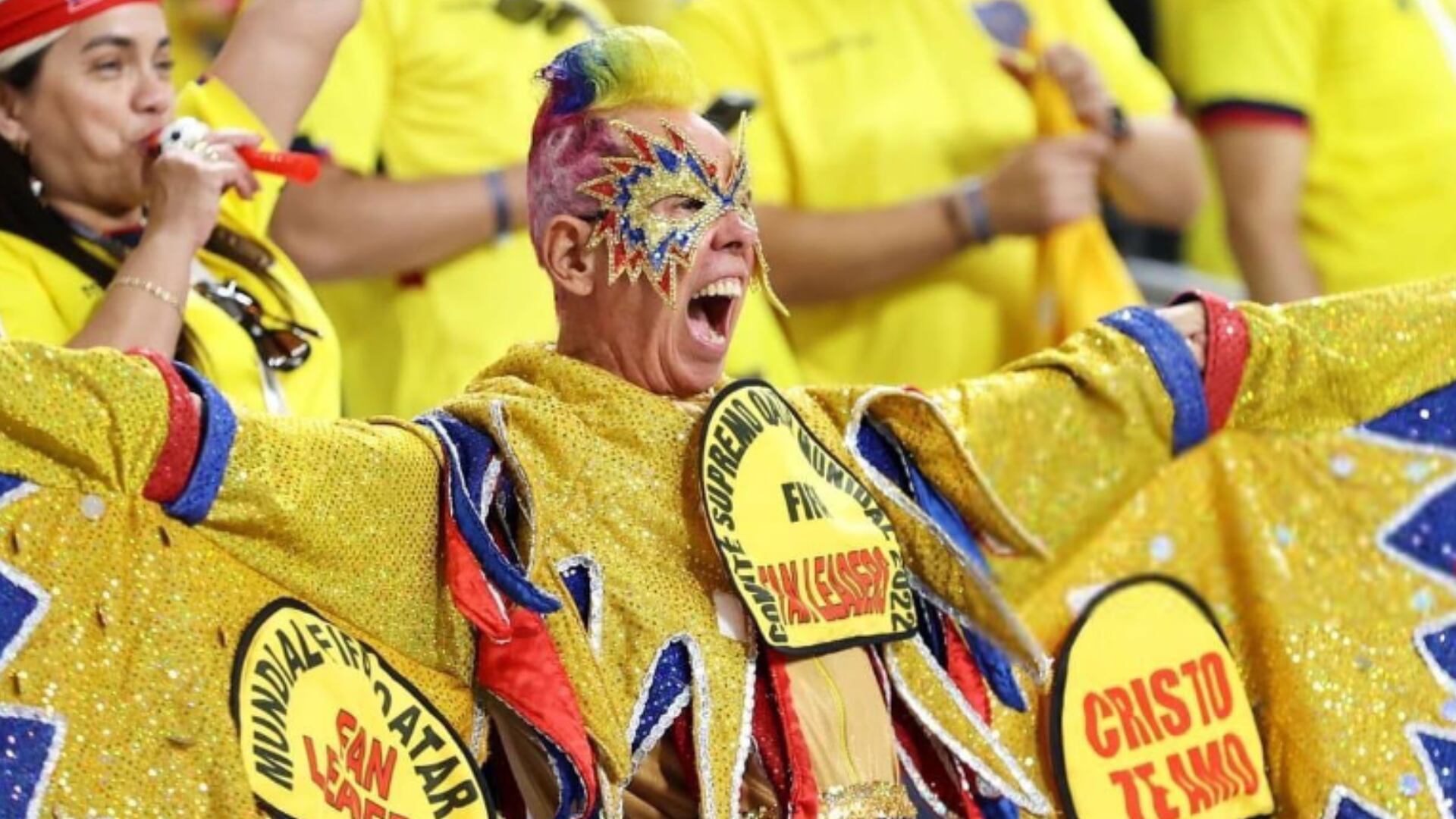 El Cole hincha de Colombia estrena peinado