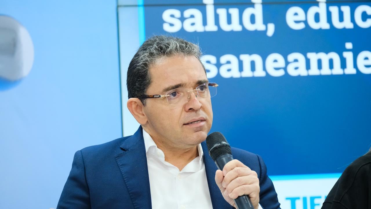 Foto de Rafael Martínez, gobernador del Magdalena.