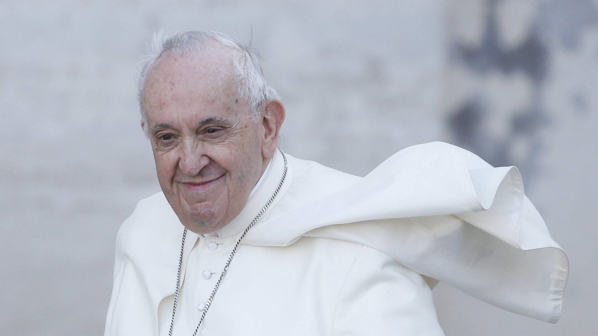 Papa Francisco pasa la noche con tranquilidad