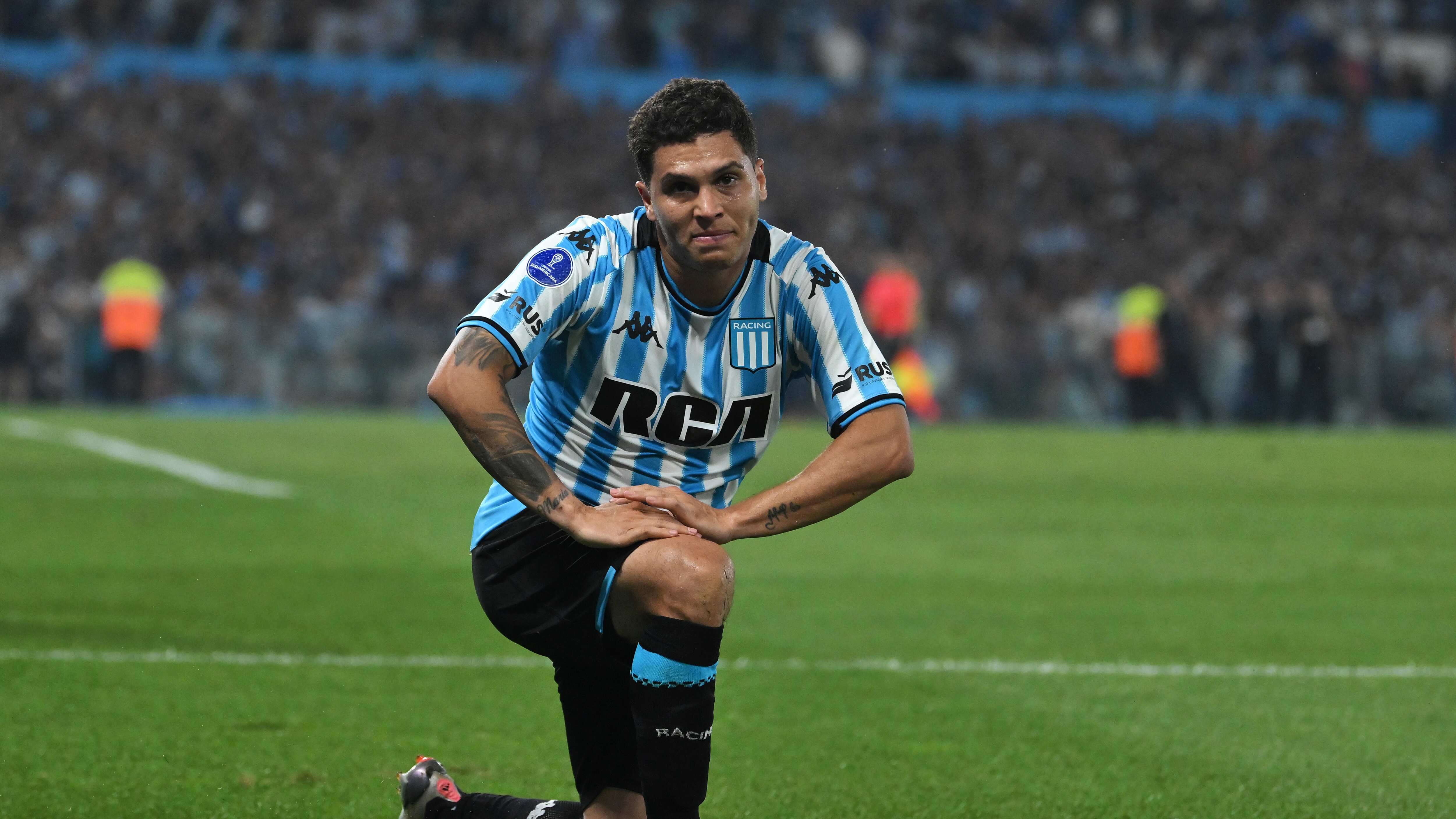 ¿JuanFer Quintero se va de Racing? Este detalle despertó muchas dudas sobre su continuidad