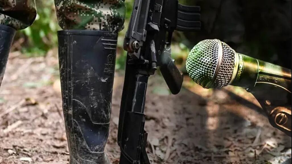 FLIP reportó 530 ataques dirigidos a 330 comunicadores en 2024 en Colombia: aumentan agresiones a la prensa.