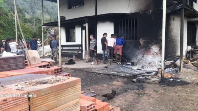 Cuatro miembros de una familia fueron asesinados e incinerados.