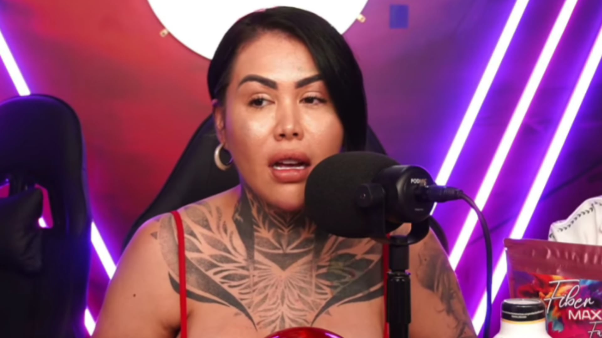 Yina Calderón aseguró que no planeó bajarse de pelea con Valdiri