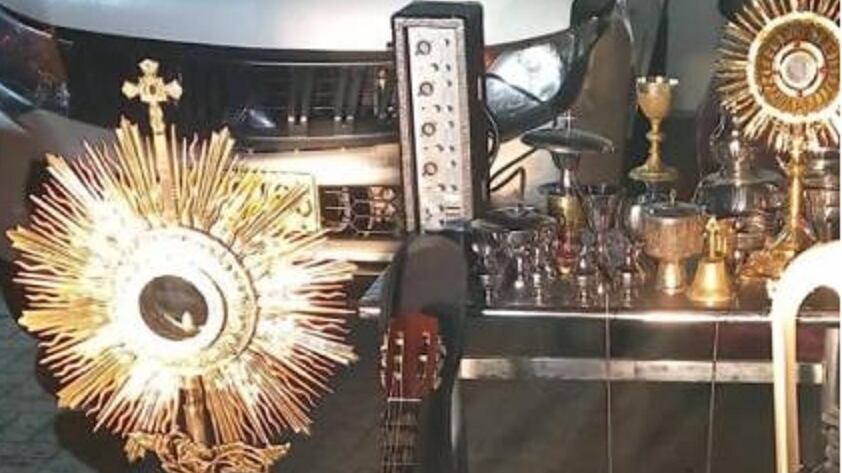 Elementos religiosos robados en iglesia en Cundinamarca.