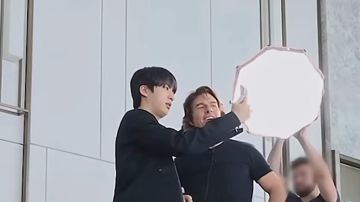Detrás de cámaras de la grabación entre Jin de BTS y Tom Cruise