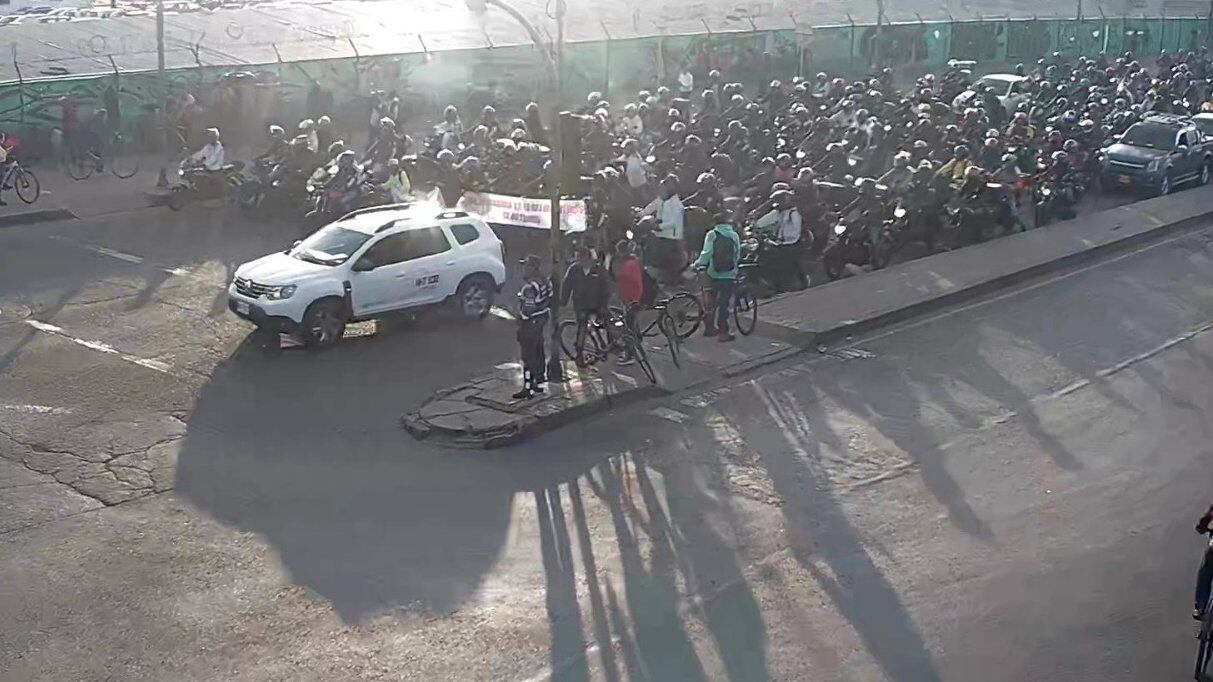 El plan tortuga causó dificultades en el tráfico de este sector.